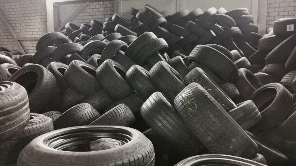 SUMMER CLEARANCE SALE – 2840 TIRES AT SPECIAL PRICE!
